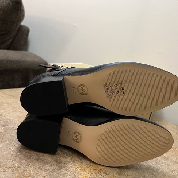 MICHAEL KORS BRITTON BOOTIE - Picture 4 of 8